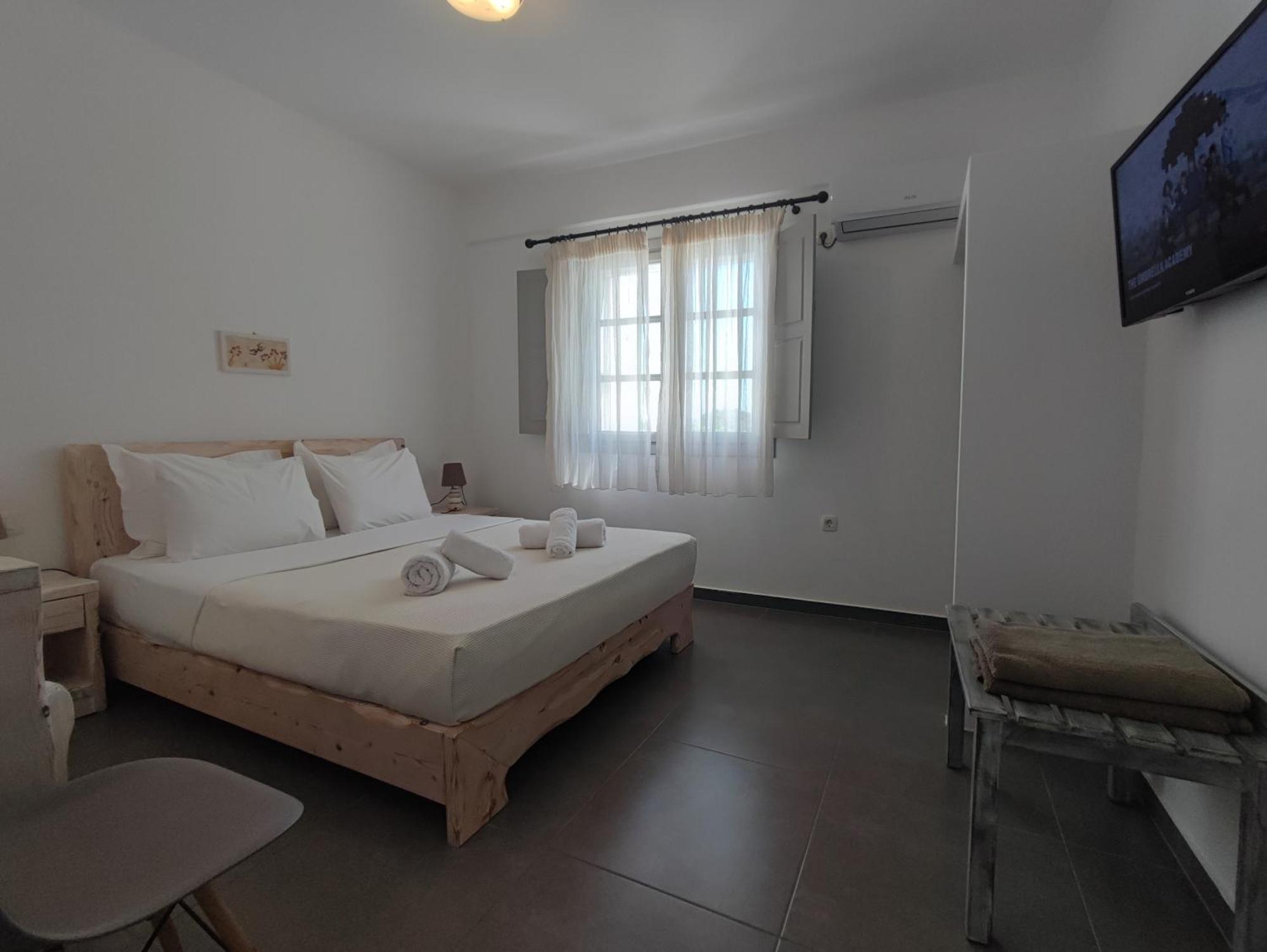 The Cliff Reflections - Adults Only Apartment Megalochori  Luaran gambar